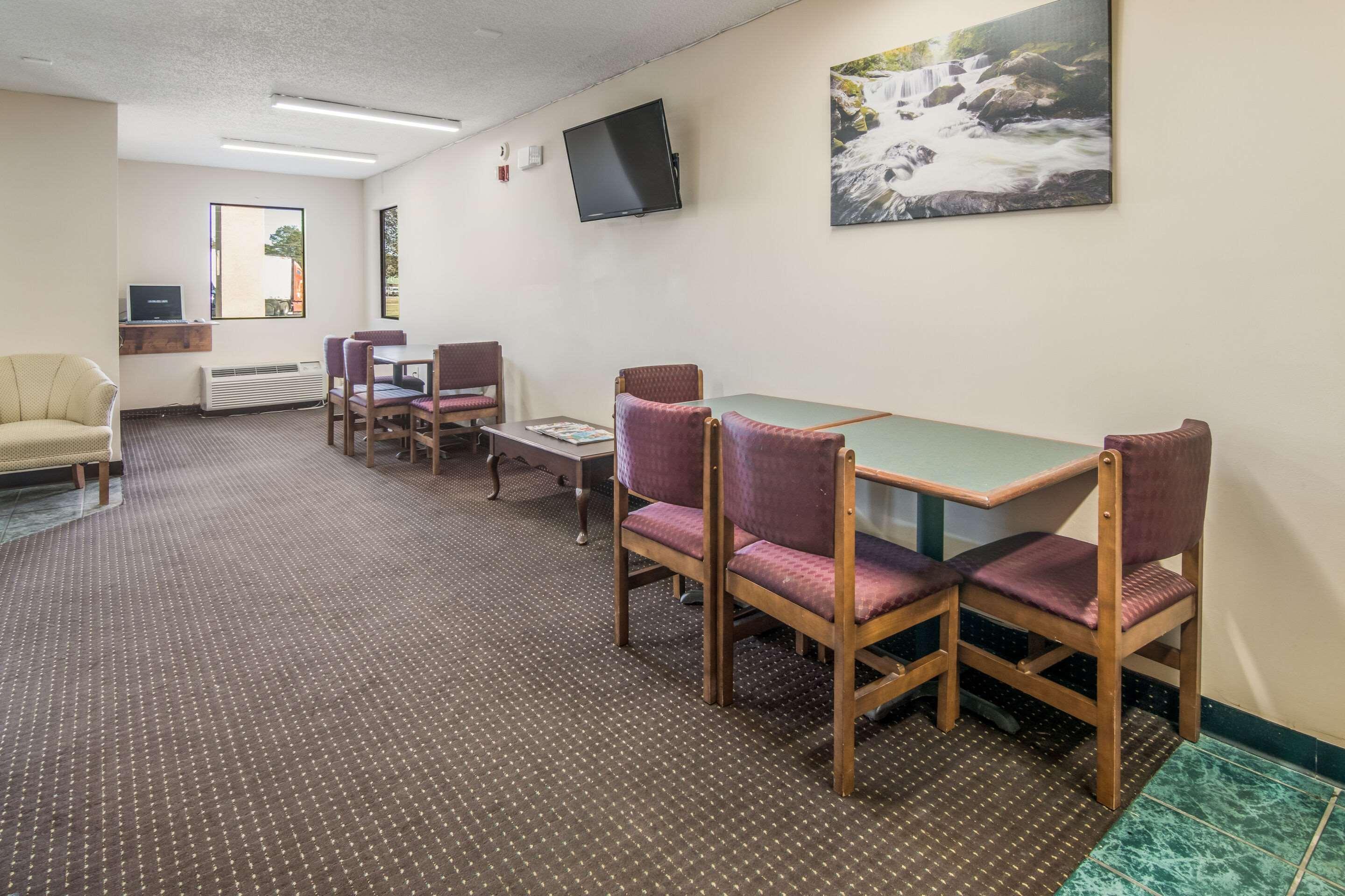 Rodeway Inn & Suites Dublin Zewnętrze zdjęcie