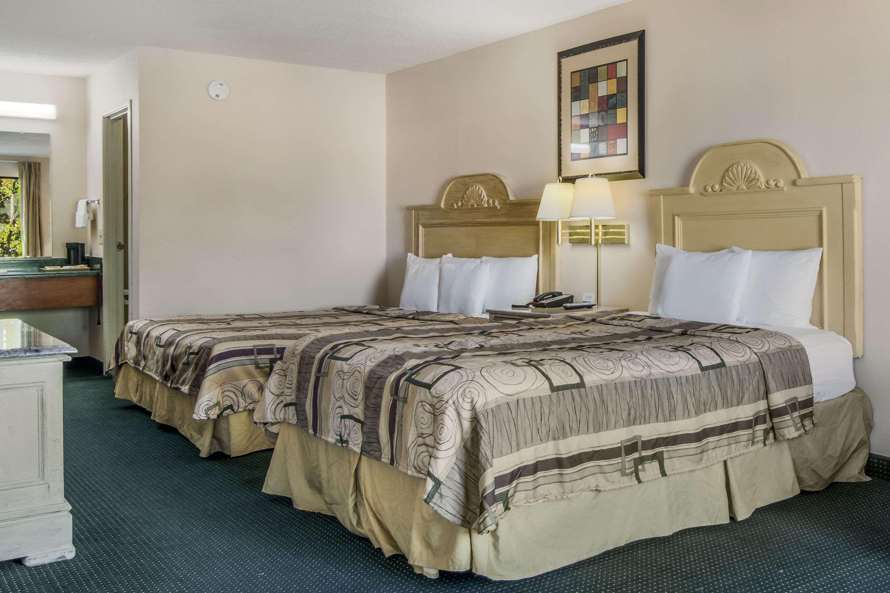 Rodeway Inn & Suites Dublin Zewnętrze zdjęcie